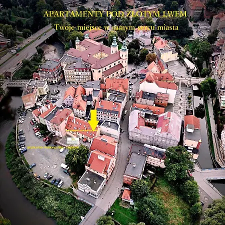 Апартаменты 75m Dwupoziomowy Z Darmowym Parkingiem W Centrum Klodzka Клодзко