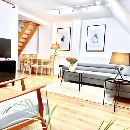 Apartament 75M Dwupoziomowy Z Darmowym Parkingiem W Centrum Klodzka Lejlighed *