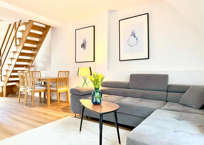 75m Dwupoziomowy Z Darmowym Parkingiem W Centrum Klodzka * Клодзко