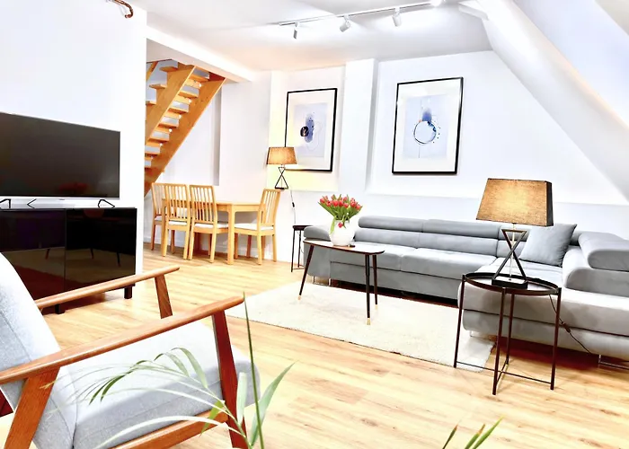 75m Dwupoziomowy Z Darmowym Parkingiem W Centrum Klodzka Apartmán *